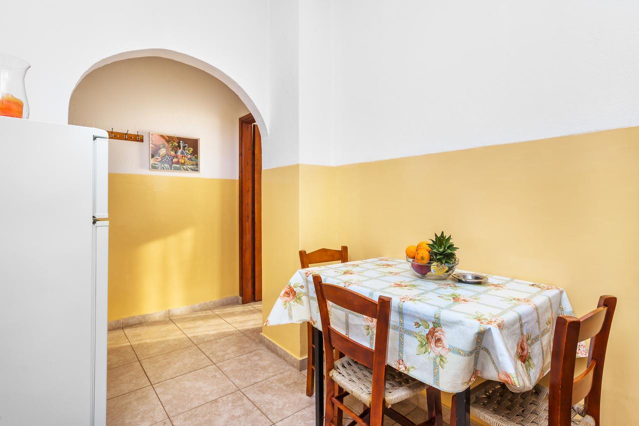 Xenios Loutra Village Mary'S House Agia Paraskevi  Rum bild
